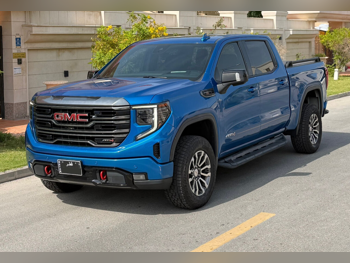 GMC  Sierra  AT4 Carbon Pro  2022  Automatic  87,000 Km  8 Cylinder  Four Wheel Drive (4WD)  Pick Up  Blue  With Warranty