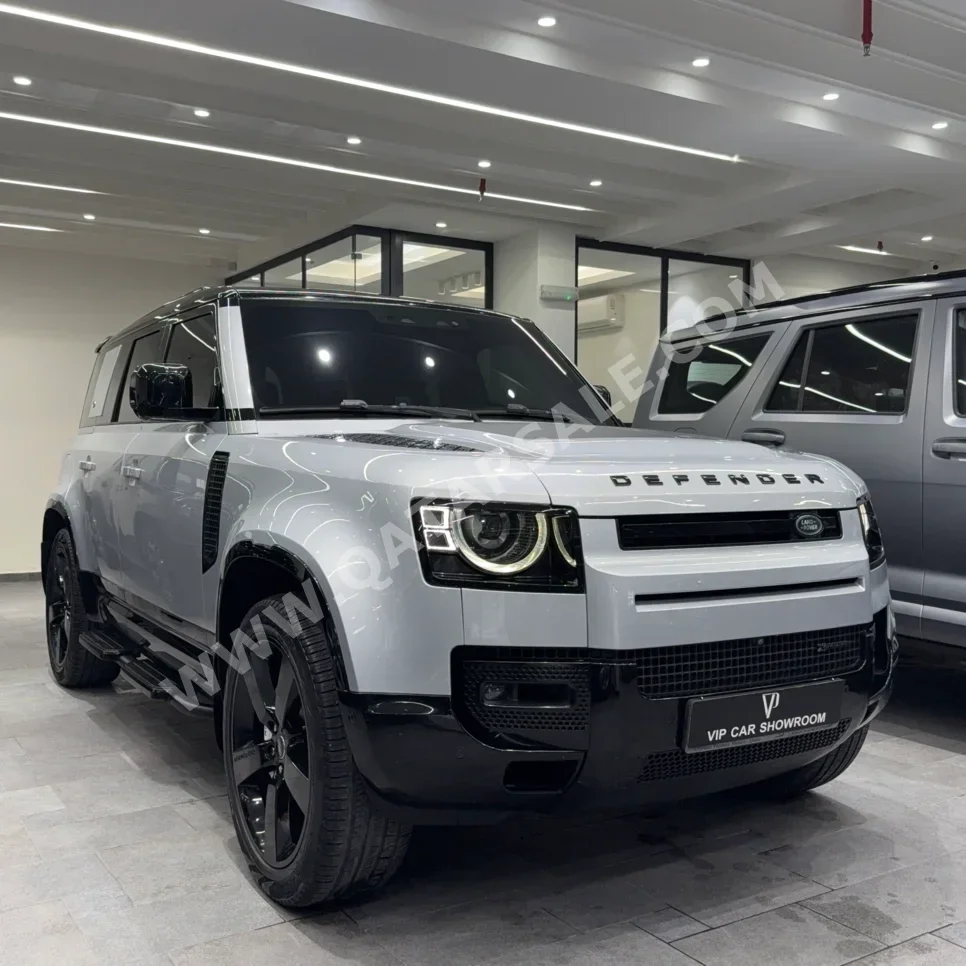 Land Rover  Defender  110 X Dynamic  2023  Automatic  45,000 Km  6 Cylinder  Four Wheel Drive (4WD)  SUV  Silver  With Warranty