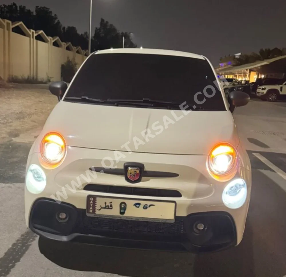 فيات  695  ابارث  2023  اوتوماتيك  9,300 كم  4 سلندر  سحب امامي  هاتشباك  أبيض  تحت الضمان