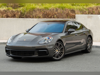 بورش  بانميرا  2017  اوتوماتيك  76,000 كم  6 سلندر  دفع خلفي  سيدان  رمادي