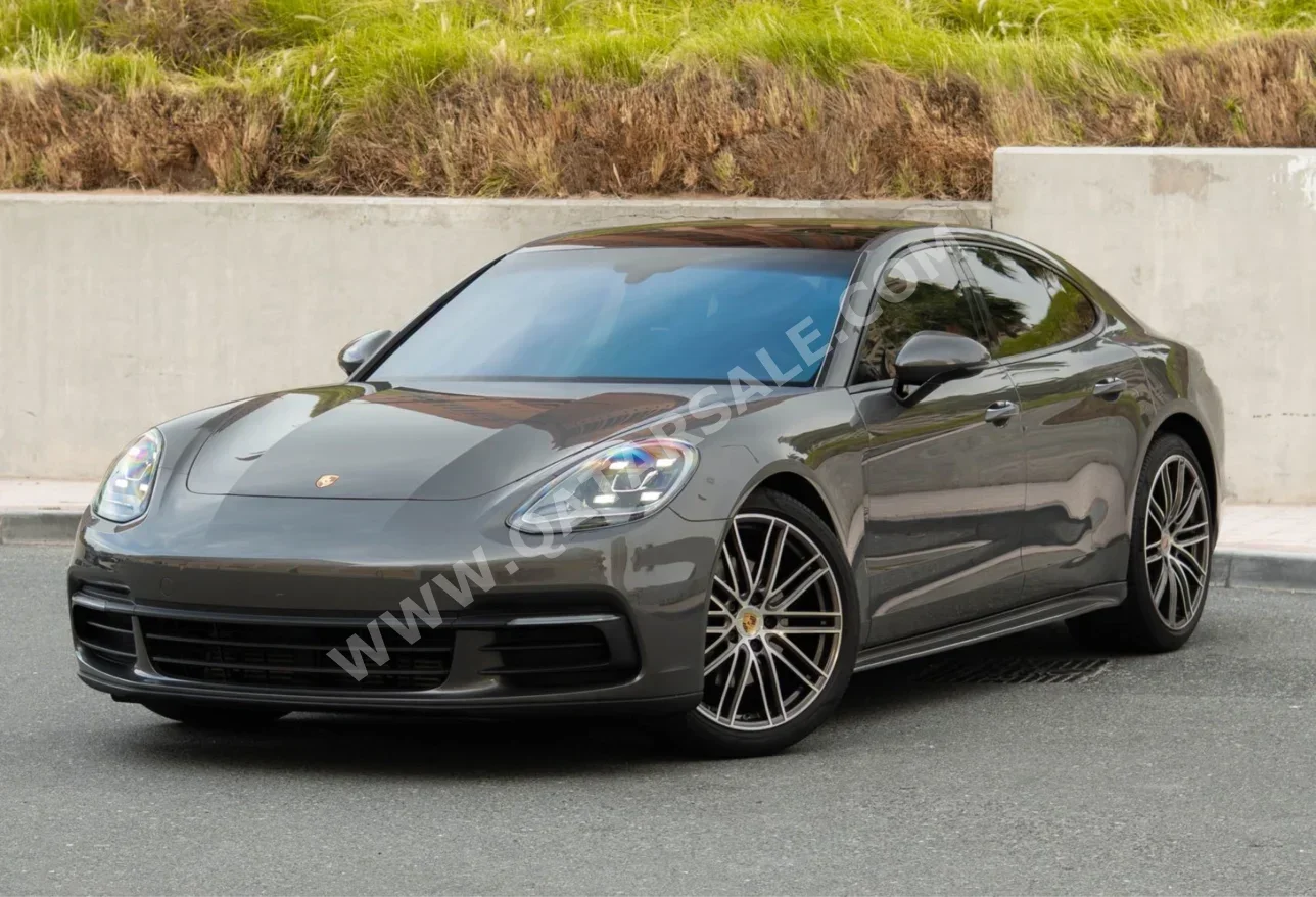 بورش  بانميرا  2017  اوتوماتيك  76,000 كم  6 سلندر  دفع خلفي  سيدان  رمادي