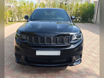 Jeep  Grand Cherokee  TrackHawk Hellcat  2019  Automatic  31,000 Km  8 Cylinder  All Wheel Drive (AWD)  SUV  Black