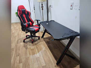 مكاتب وكراسي الأطفال - مكتب منخفض