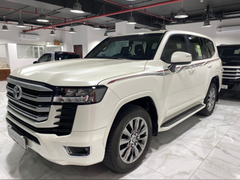 Toyota  Land Cruiser  GXR Twin Turbo  2024  Automatic  35,000 Km  6 Cylinder  Four Wheel Drive (4WD)  SUV  White  With Warranty