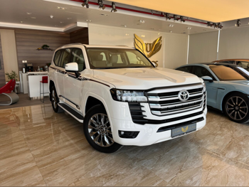 Toyota  Land Cruiser  GXR Twin Turbo  2025  Automatic  2,000 Km  6 Cylinder  Four Wheel Drive (4WD)  SUV  White  With Warranty