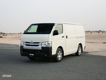 Toyota  Hiace  2022  Manual  75,000 Km  4 Cylinder  Rear Wheel Drive (RWD)  Van / Bus  White