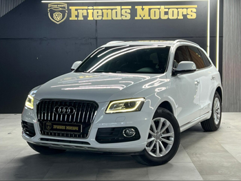 Audi  Q5  40 TFSI Quattro  2016  Automatic  105,000 Km  4 Cylinder  All Wheel Drive (AWD)  SUV  White