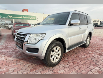 Mitsubishi  Pajero  GLS  2017  Automatic  230,000 Km  6 Cylinder  Four Wheel Drive (4WD)  SUV  Silver