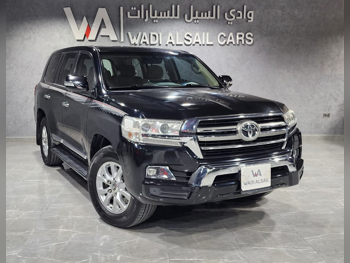 تويوتا  لاند كروزر  جي اكس ار  2019  اوتوماتيك  188,000 كم  8 سلندر  دفع رباعي  اس يو في  أسود