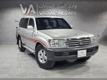 تويوتا  لاند كروزر  جي اكس  2005  عادي  440,000 كم  6 سلندر  دفع رباعي  اس يو في  فضي