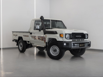 Toyota  Land Cruiser  LX  2025  Manual  2,900 Km  6 Cylinder  Four Wheel Drive (4WD)  Pick Up  White  With Warranty