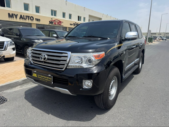 Toyota  Land Cruiser  VXR  2014  Automatic  272,000 Km  8 Cylinder  Four Wheel Drive (4WD)  SUV  Black