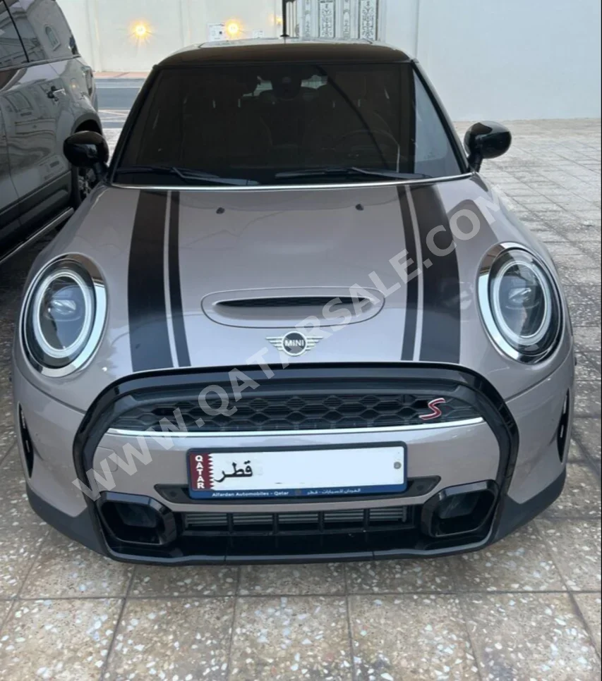 ميني  كوبر  اس  2024  اوتوماتيك  20,000 كم  4 سلندر  سحب امامي  هاتشباك  رمادي  تحت الضمان