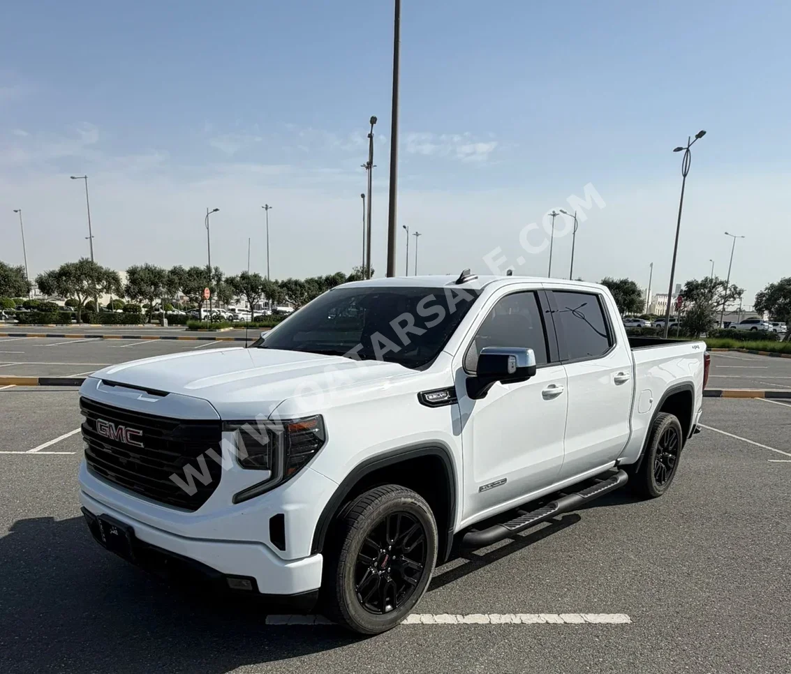 GMC  Sierra  Elevation  2023  Automatic  49,000 Km  8 Cylinder  Four Wheel Drive (4WD)  Pick Up  White