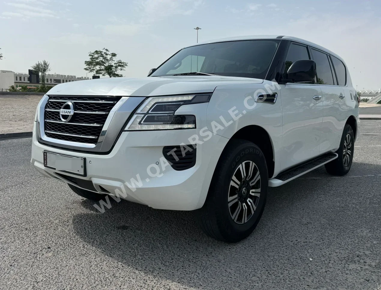 Nissan  Patrol  SE  2020  Automatic  179,000 Km  6 Cylinder  Four Wheel Drive (4WD)  SUV  White