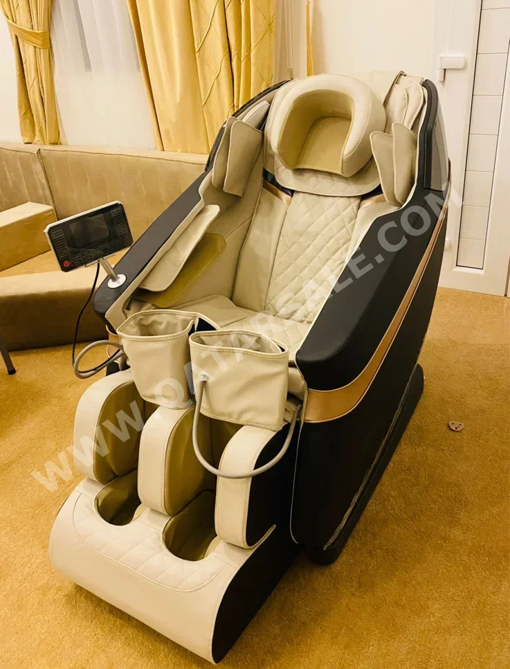 كرسي التدليك بيست مساج  أسود  الصين  كل الجسم  رباعي الأبعاد