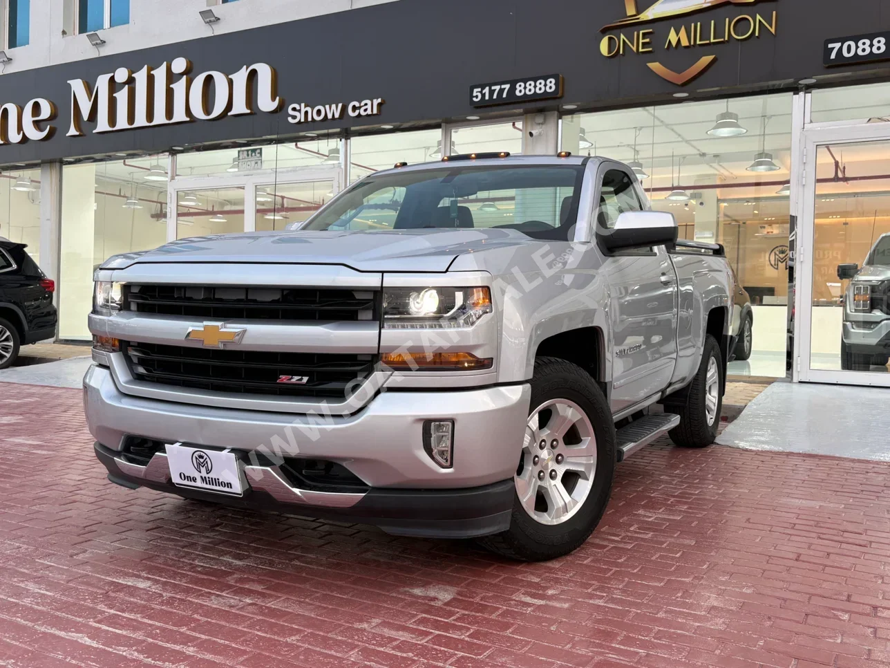 Chevrolet  Silverado  Z71  2017  Automatic  96,000 Km  8 Cylinder  Four Wheel Drive (4WD)  Pick Up  Gray