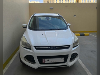 Ford  Escape  2016  Automatic  106,000 Km  4 Cylinder  All Wheel Drive (AWD)  SUV  White