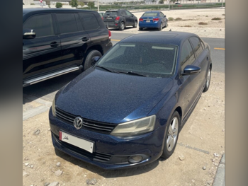 فوكس واغن  جيتا  أس اي  2012  اوتوماتيك  221,400 كم  4 سلندر  سحب امامي  سيدان  أزرق غامق