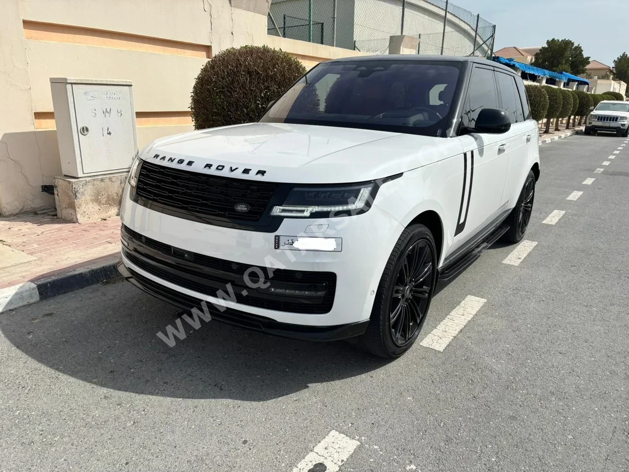 لاند روفر  رنج روفر  فوج اس اي  2023  اوتوماتيك  37,000 كم  6 سلندر  دفع رباعي  اس يو في  أبيض  تحت الضمان