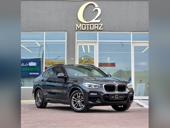 بي ام دبليو  الفئة - اكس  اكس4 30اي  2019  اوتوماتيك  175,000 كم  4 سلندر  دفع رباعي  اس يو في  رمادي