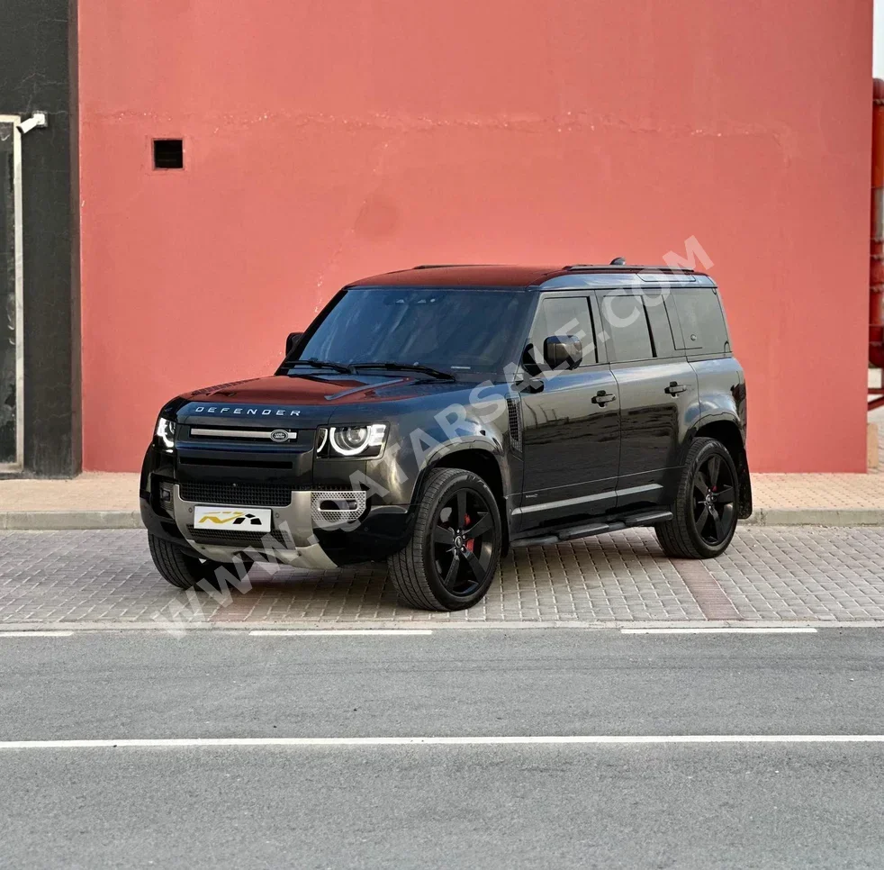 Land Rover  Defender  110 X  2022  Automatic  139,000 Km  6 Cylinder  Four Wheel Drive (4WD)  SUV  Black