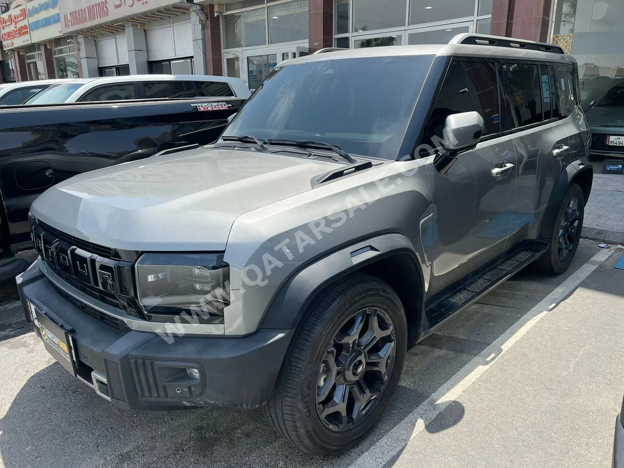 جيتور  تي 2  لكجري  2025  اوتوماتيك  13,000 كم  4 سلندر  دفع رباعي  اس يو في  رمادي  تحت الضمان