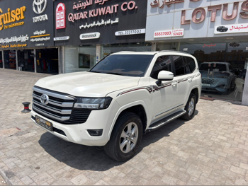 Toyota  Land Cruiser  GXR Twin Turbo  2022  Automatic  200,000 Km  6 Cylinder  Four Wheel Drive (4WD)  SUV  White