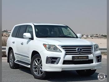 Lexus  LX  570  2010  Automatic  101,000 Km  8 Cylinder  Four Wheel Drive (4WD)  SUV  White