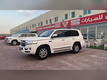 Toyota  Land Cruiser  GXR  2021  Automatic  312,000 Km  8 Cylinder  Four Wheel Drive (4WD)  SUV  White