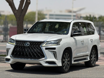 Lexus  LX  570 S  2018  Automatic  189,000 Km  8 Cylinder  Four Wheel Drive (4WD)  SUV  White