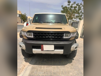 Toyota  FJ Cruiser  TRD  2013  Automatic  265,652 Km  6 Cylinder  Four Wheel Drive (4WD)  SUV  Beige