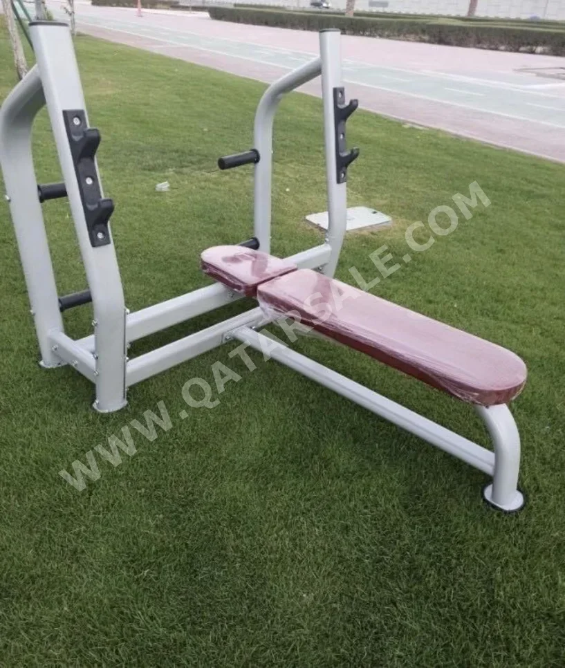Sports/Exercises Equipment - Weight Bench  - White  - Inflatable