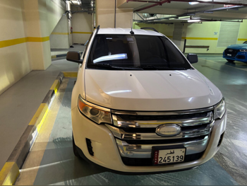 فورد  ادج  2013  اوتوماتيك  97,000 كم  6 سلندر  دفع كلي مستمر  اس يو في  أبيض