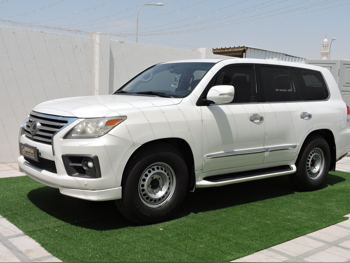 Lexus LX 570 2013 Automatic 350,000 Km 8 Cylinder Four Wheel Drive (4WD) SUV White