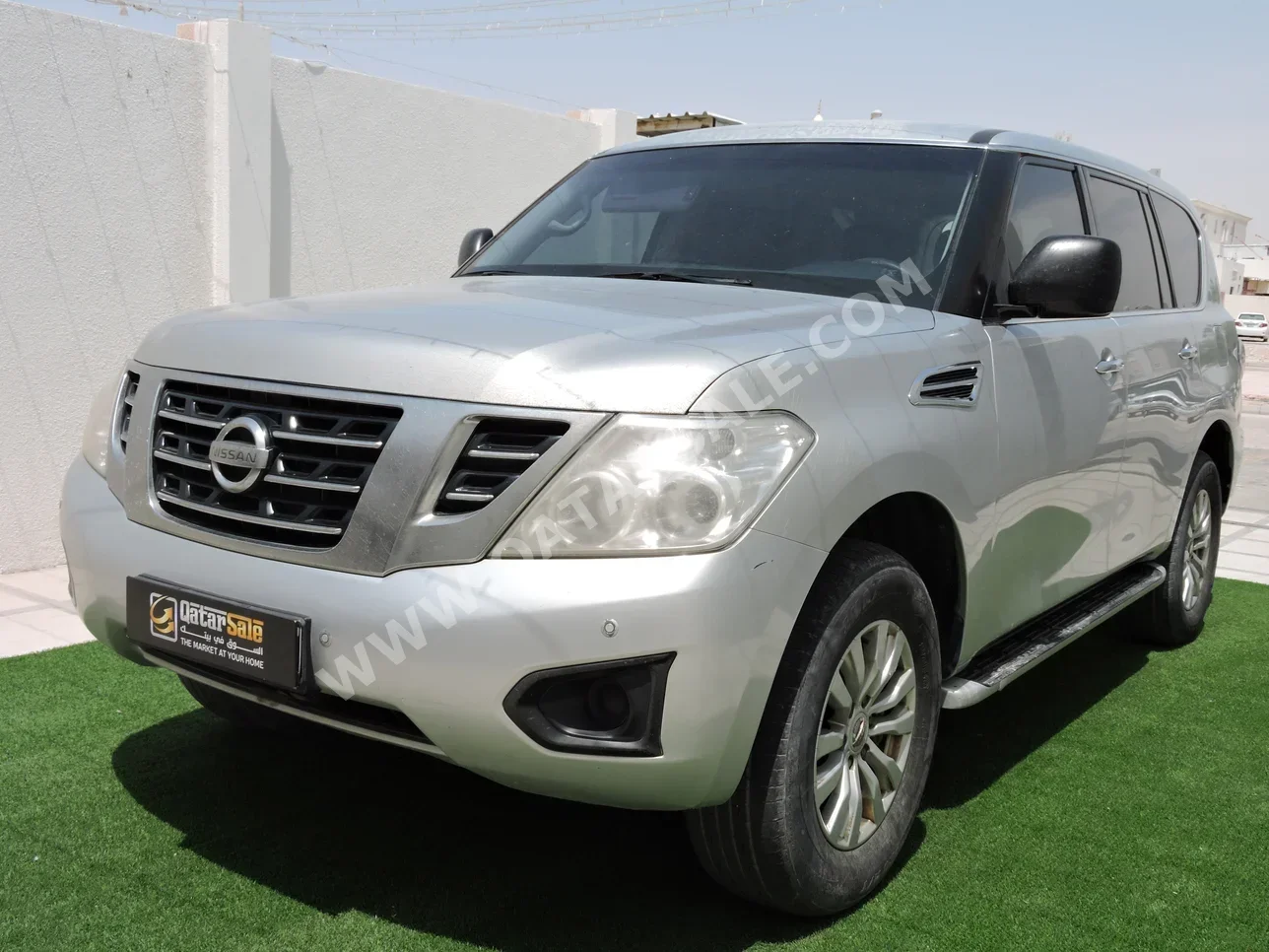 نيسان  باترول  2017  اوتوماتيك  405,000 كم  6 سلندر  دفع رباعي  اس يو في  فضي