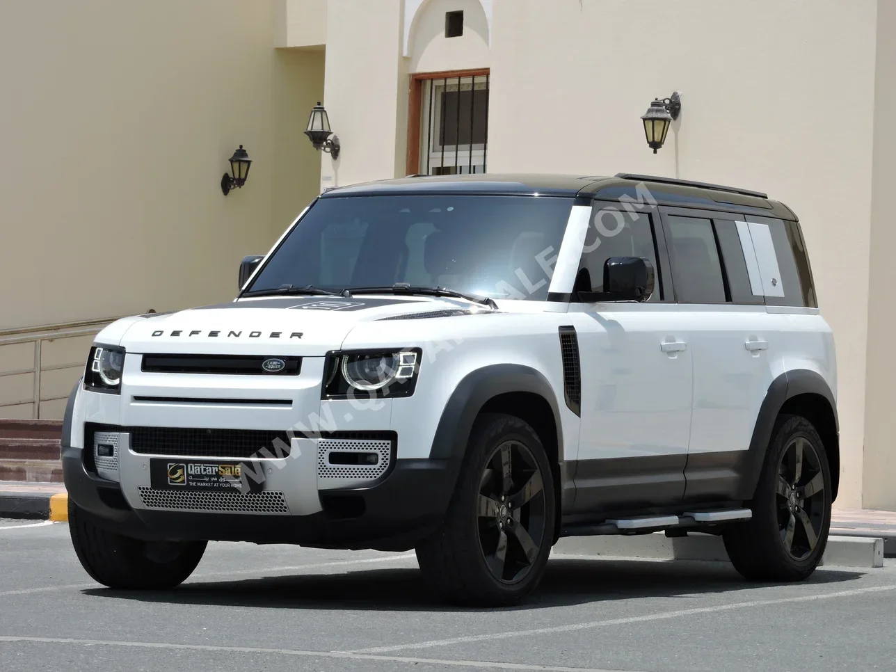 لاند روفر  ديفيندر  110 اتش اس اي  2023  اوتوماتيك  39,000 كم  6 سلندر  دفع رباعي  اس يو في  أبيض  تحت الضمان