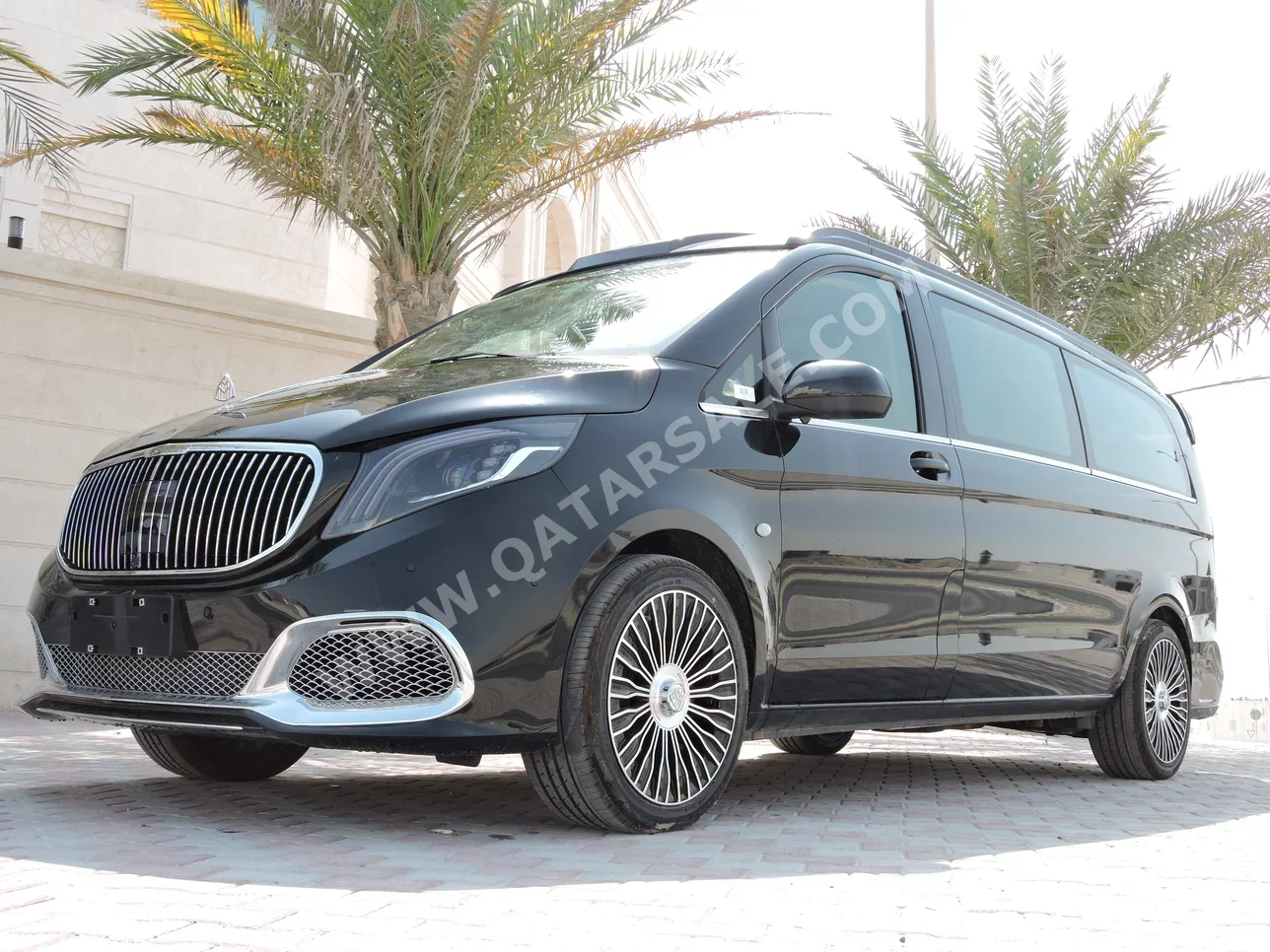 مرسيدس - بنز  مايباخ  في-كلاس  2026  اوتوماتيك  0 كم  4 سلندر  سحب امامي  فان \ باص  أسود  تحت الضمان