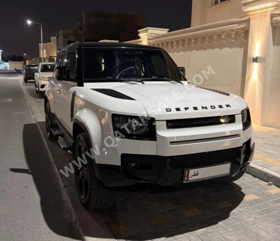 لاند روفر  ديفيندر  110 اتش اس اي  2023  اوتوماتيك  77,800 كم  6 سلندر  دفع رباعي  اس يو في  أبيض  تحت الضمان