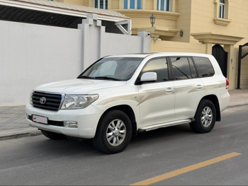 Toyota  Land Cruiser  GX  2010  Automatic  350,000 Km  6 Cylinder  Four Wheel Drive (4WD)  SUV  White
