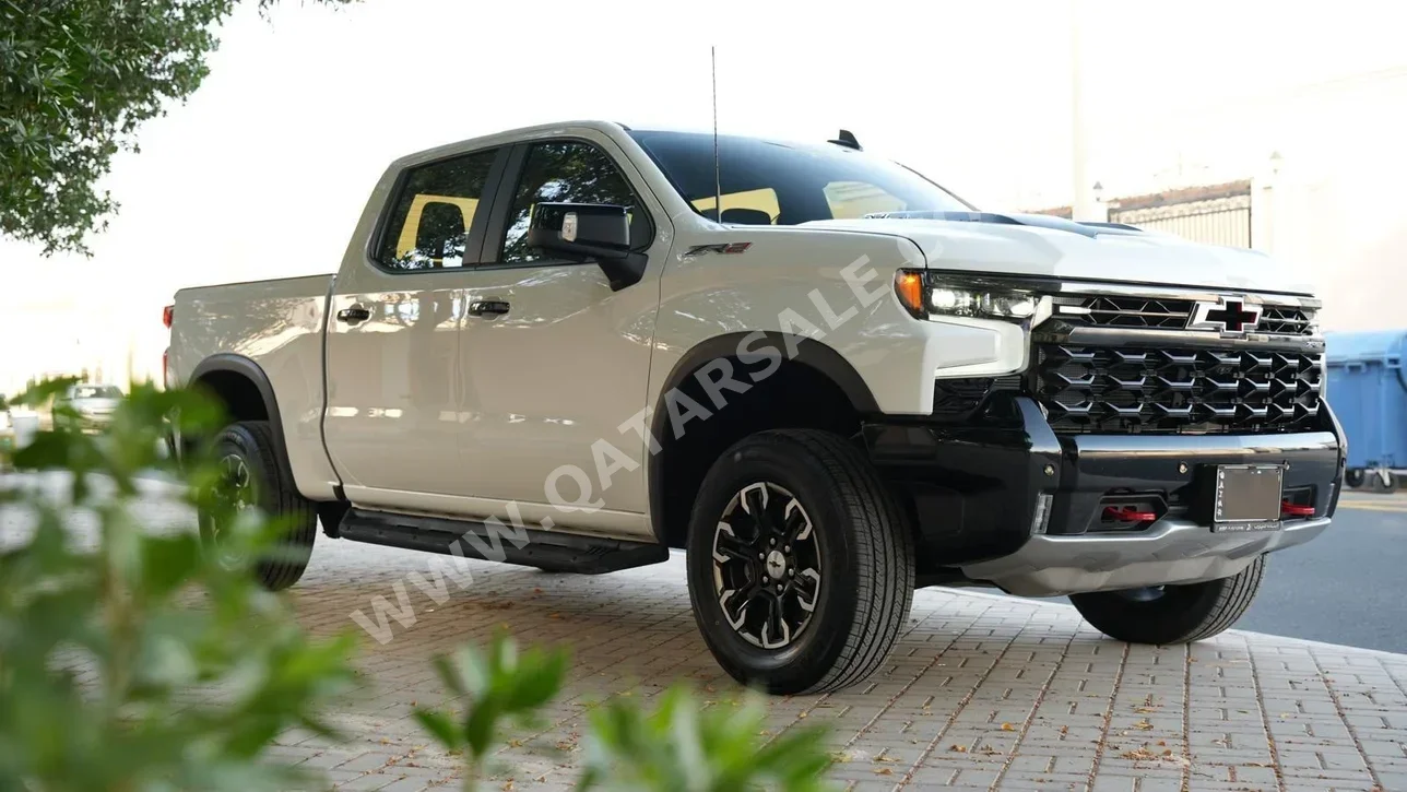 Chevrolet  Silverado  ZR 2  2025  Automatic  6,300 Km  8 Cylinder  Four Wheel Drive (4WD)  Pick Up  White  With Warranty