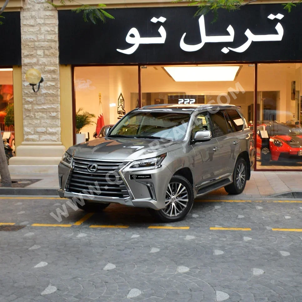 لكزس  ال اكس  570 اس  2016  اوتوماتيك  251,800 كم  8 سلندر  دفع رباعي  اس يو في  رمادي