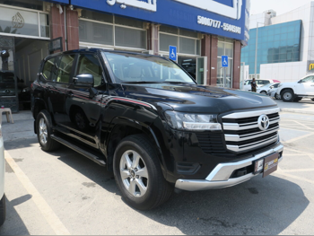 Toyota  Land Cruiser  GXR  2022  Automatic  83,000 Km  6 Cylinder  Four Wheel Drive (4WD)  SUV  Black