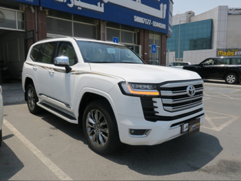 Toyota  Land Cruiser  VX Twin Turbo  2025  Automatic  11,000 Km  6 Cylinder  Four Wheel Drive (4WD)  SUV  White  With Warranty