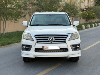 لكزس  ال اكس  570  2015  اوتوماتيك  210,000 كم  8 سلندر  دفع رباعي  اس يو في  أبيض