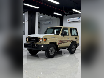 Toyota  Land Cruiser  Hard Top  2024  Manual  8,000 Km  6 Cylinder  Four Wheel Drive (4WD)  SUV  Beige