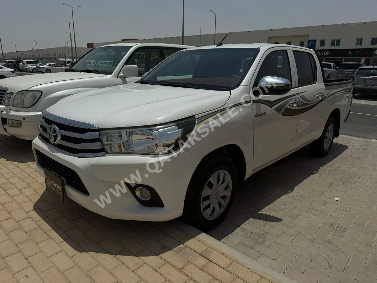 Toyota  Hilux  2019  Automatic  304,000 Km  4 Cylinder  Four Wheel Drive (4WD)  Pick Up  White