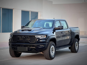 دودج  رام  1500 ار اتش او  2026  اوتوماتيك  0 كم  6 سلندر  دفع رباعي  بيكب  أسود  تحت الضمان