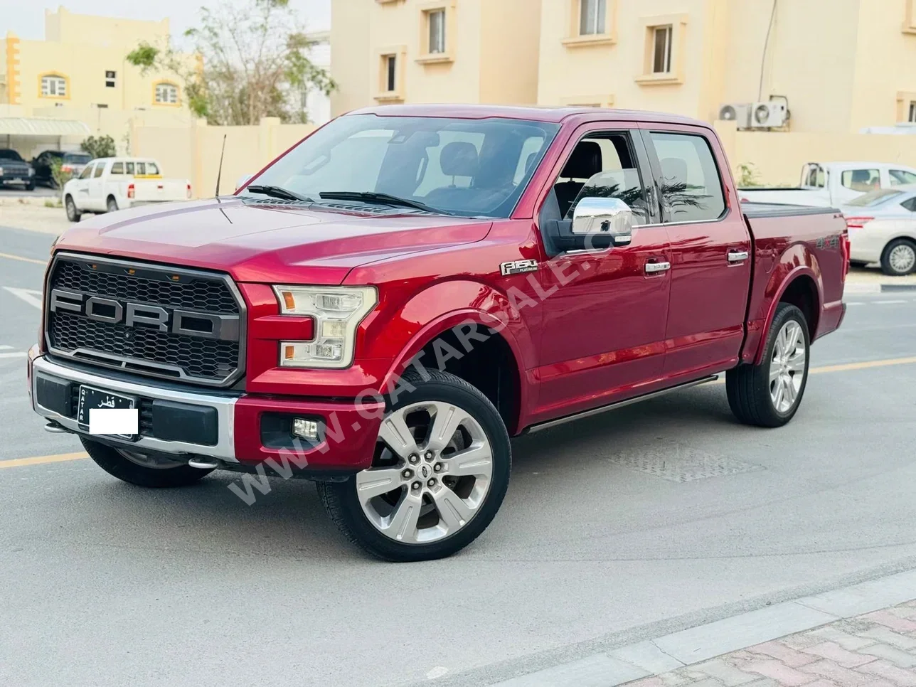 Ford  F  150 Lariat  2015  Automatic  195,000 Km  8 Cylinder  Four Wheel Drive (4WD)  Pick Up  Red