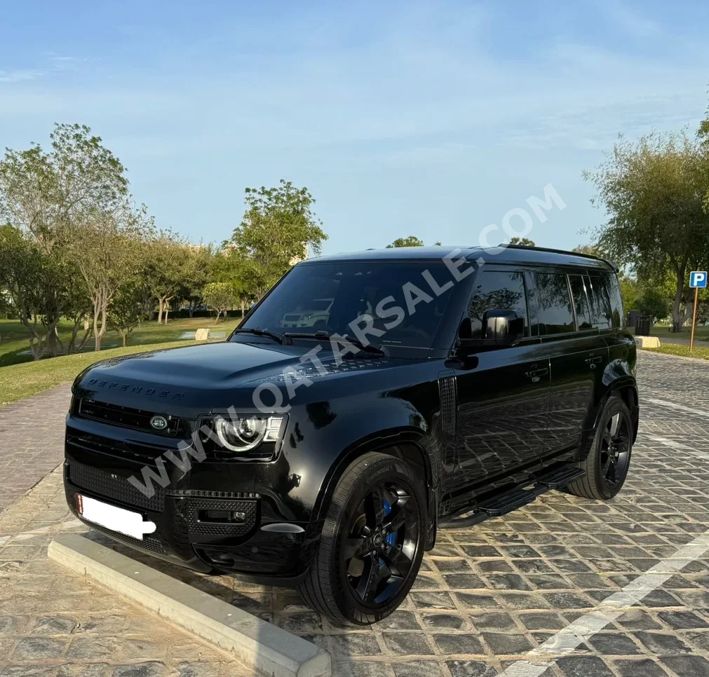 Land Rover  Defender  110 HSE  2023  Automatic  70,000 Km  6 Cylinder  Four Wheel Drive (4WD)  SUV  Black